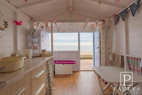 Chalet for sale, Low Wall, The Esplanade, Frinton-On-Sea