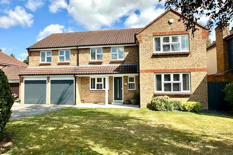 5 bedroom detached house for sale, Wyldwood Close, Harlow, CM17