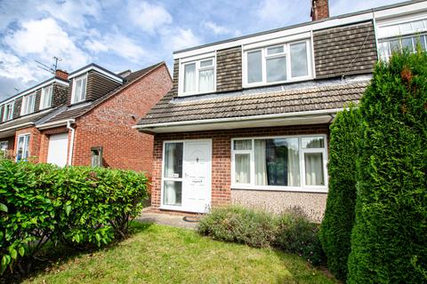 3 bedroom semi-detached house to rent, Worcester WR2