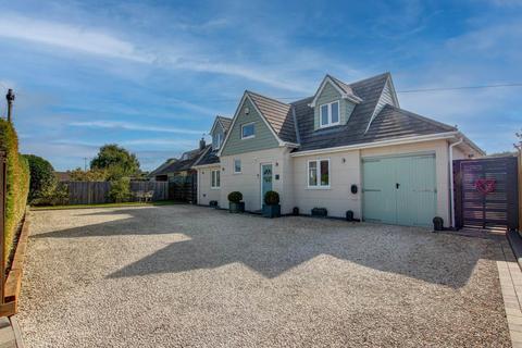 4 bedroom chalet for sale, Stour Road, Blandford Forum