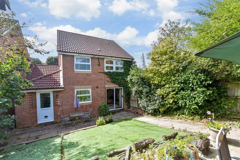 4 bedroom detached house for sale, New Barn Lane, Ridgewood, Uckfield, East Sussex