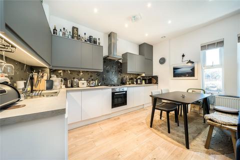 2 bedroom apartment for sale, Bramshot Avenue, London, SE7