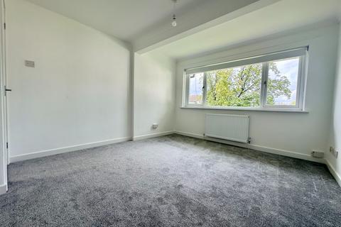 2 bedroom flat to rent, Earlston Crescent, Coatbridge