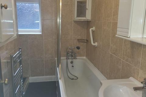 2 bedroom terraced house to rent, Whiteacre Road, Ashton-under-Lyne OL6