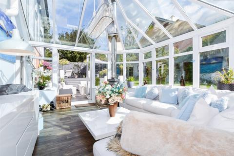 1 Brasted Court, Rochester, ME2 3NE