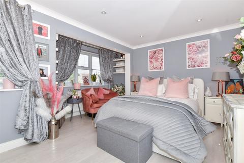 1 Brasted Court, Rochester, ME2 3NE
