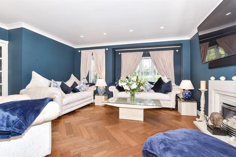 1 Brasted Court, Rochester, ME2 3NE