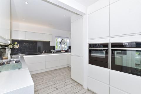 1 Brasted Court, Rochester, ME2 3NE