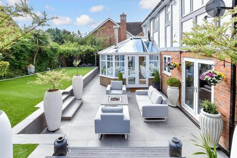 1 Brasted Court, Rochester, ME2 3NE