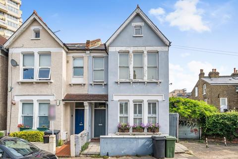 1 bedroom flat for sale, Kimberley Road, Clapham