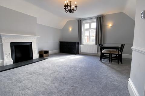 2 bedroom flat to rent, High Road, Willesden, NW10