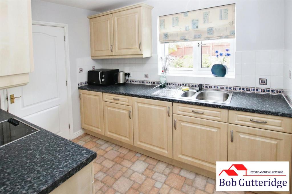 Fitted kitchen