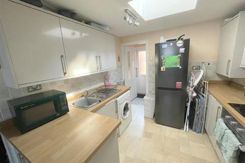 2 Albert Street, Leek, ST13 8AH