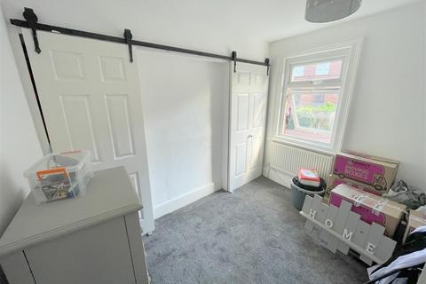 2 Albert Street, Leek, ST13 8AH