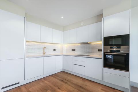 3 bedroom flat to rent, Ashley Road, London, N17