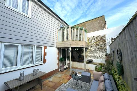 1 bedroom maisonette for sale, High Street, Littlehampton