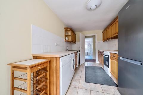 2 bedroom flat to rent, Craufurd Rise, Maidenhead, SL6