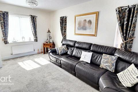 4 bedroom detached house for sale, Juno Way, Peterborough