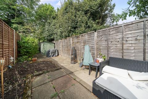 Flat 3, 42 The Crescent, London, SW19 8AN