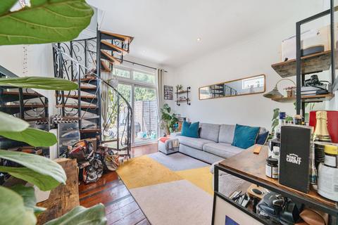 Flat 3, 42 The Crescent, London, SW19 8AN