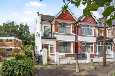 Flat 3, 42 The Crescent, London, SW19 8AN