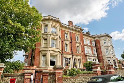 2 bedroom flat for sale, Meads Road, Eastbourne