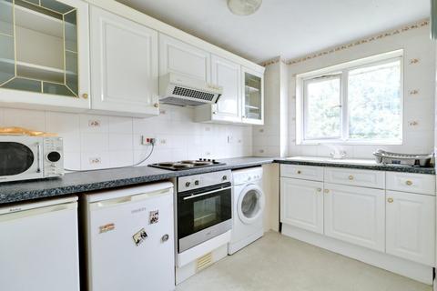 1 bedroom flat for sale, Stirling Close, Rainham RM13