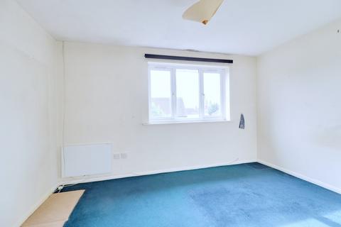 1 bedroom flat for sale, Stirling Close, Rainham RM13