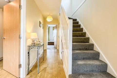 2 Mason Close, Bristol, BS3 5EX