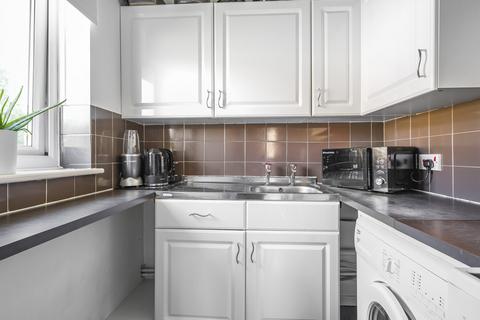 201 Estcots Drive, East Grinstead, RH19 3YP