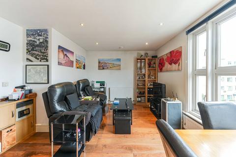 1 bedroom flat for sale, Chiswick High Road, Chiswick, London, W4