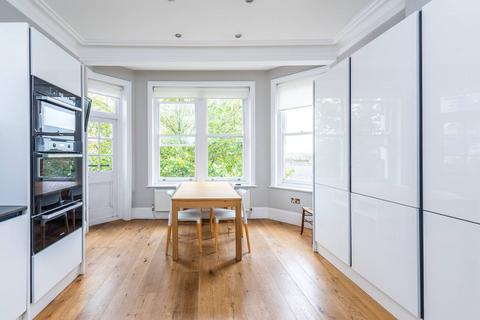 3 bedroom flat to rent, Cremorne Road, Chelsea, London, SW10