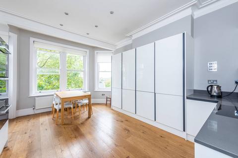 3 bedroom flat to rent, Cremorne Road, Chelsea, London, SW10