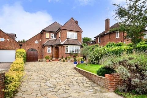 4 bedroom detached house to rent, Burghley Avenue, Coombe, New Malden, KT3