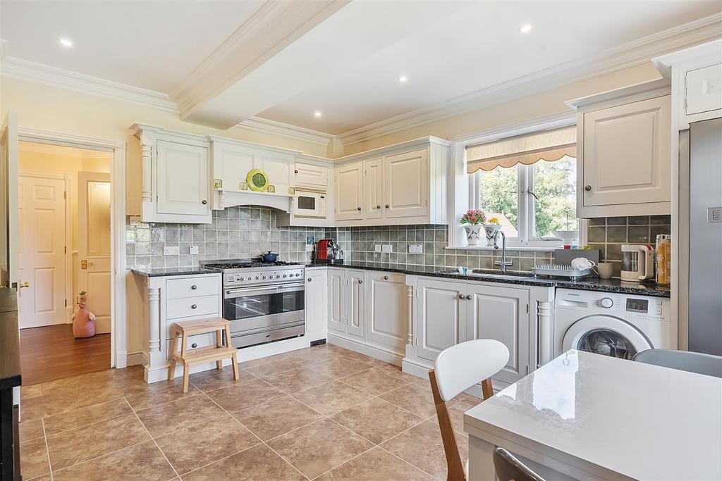 Kitchen/Breakfast Room