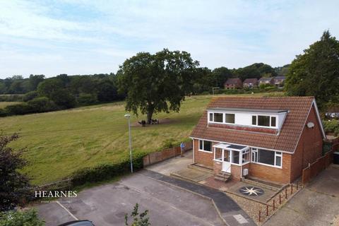 3 bedroom detached house for sale, Hayeswood Road, Colehill, Dorset, BH21 2LL