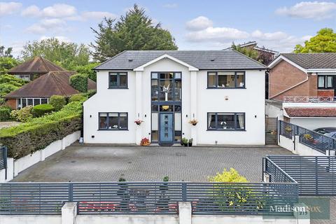 4 bedroom detached house for sale, Lambourne Road, Essex IG7