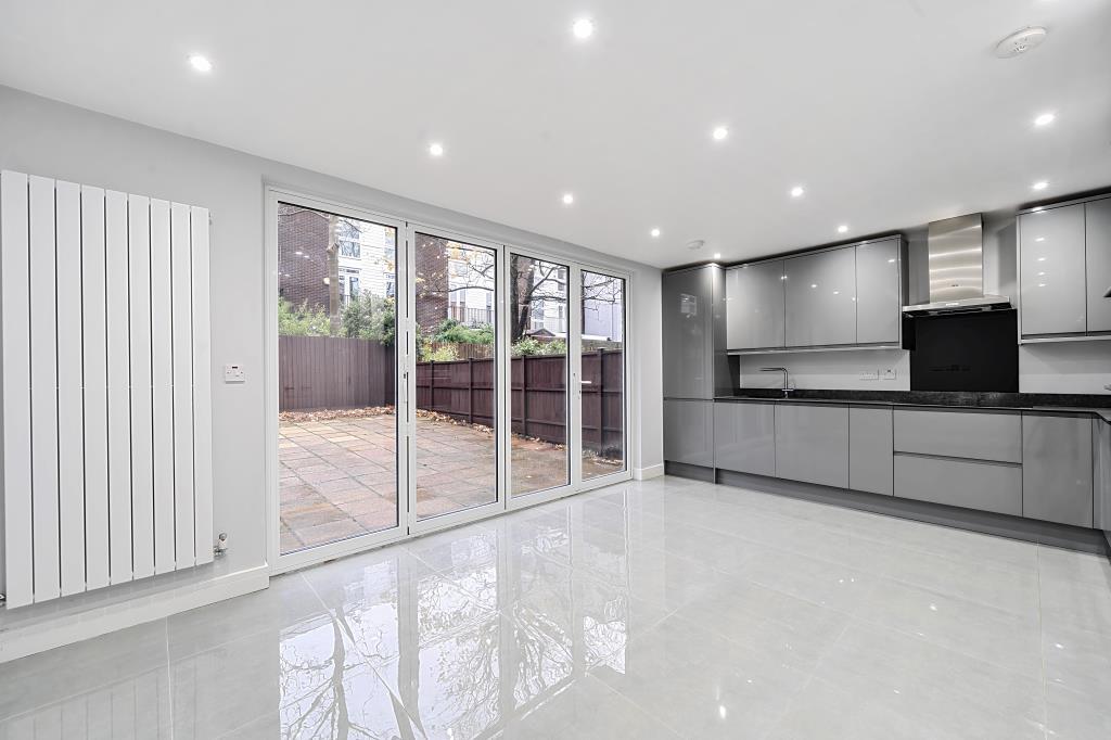 Kitchen/Dining Area