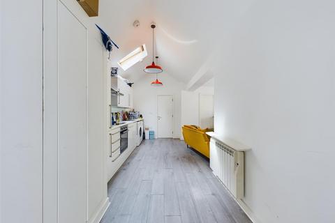 1 bedroom detached bungalow for sale, Mansfield Avenue, London