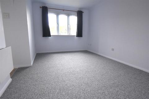 1 bedroom flat to rent, Steeple Close, Rochford