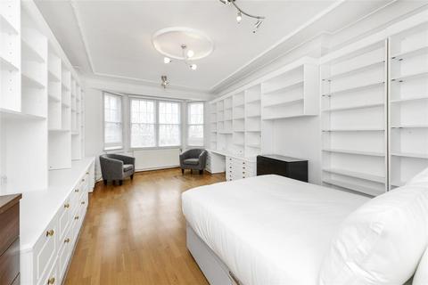 4 bedroom flat to rent, STRATHMORE COURT, PARK ROAD, London, NW8