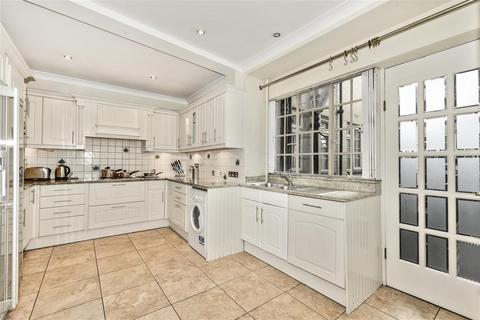 4 bedroom flat to rent, STRATHMORE COURT, PARK ROAD, London, NW8