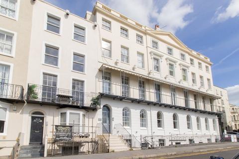 2 bedroom apartment to rent, Albert Terrace, Margate, CT9