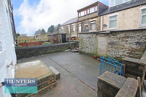 3 bedroom terraced house to rent, Great Russell Street Bradford West, Bradford, West Yorkshire, BD7 1LD