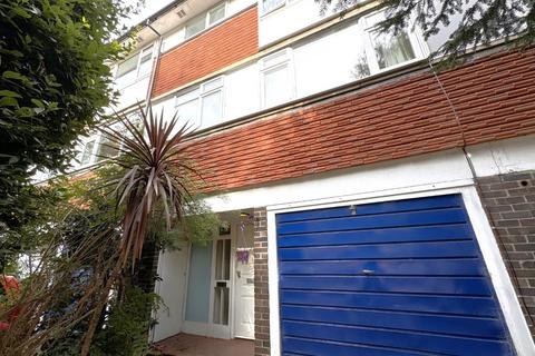 4 bedroom maisonette for sale, Rosendale Road, London