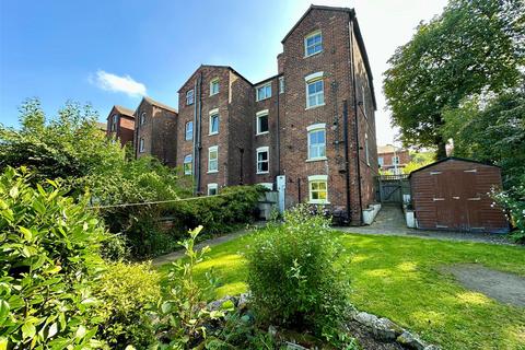 4 bedroom end of terrace house for sale, Buxton Road, Disley, Stockport