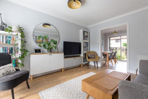 2 Carleton Gate, Giffnock, Glasgow, G46 6NU