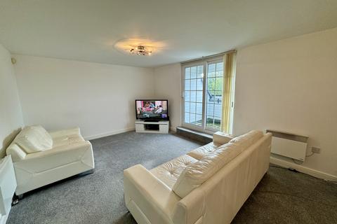 2 bedroom penthouse for sale, Garden Close, Poulton-le-Fylde FY6