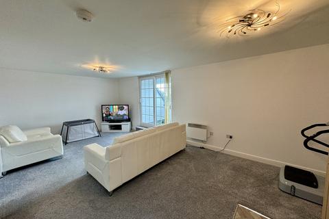 2 bedroom penthouse for sale, Garden Close, Poulton-le-Fylde FY6