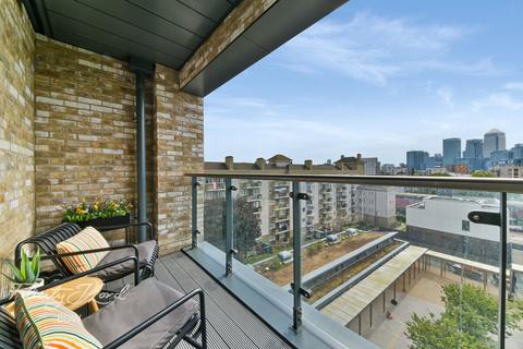 1 bedroom flat for sale, St Pauls Way, Bow, E3